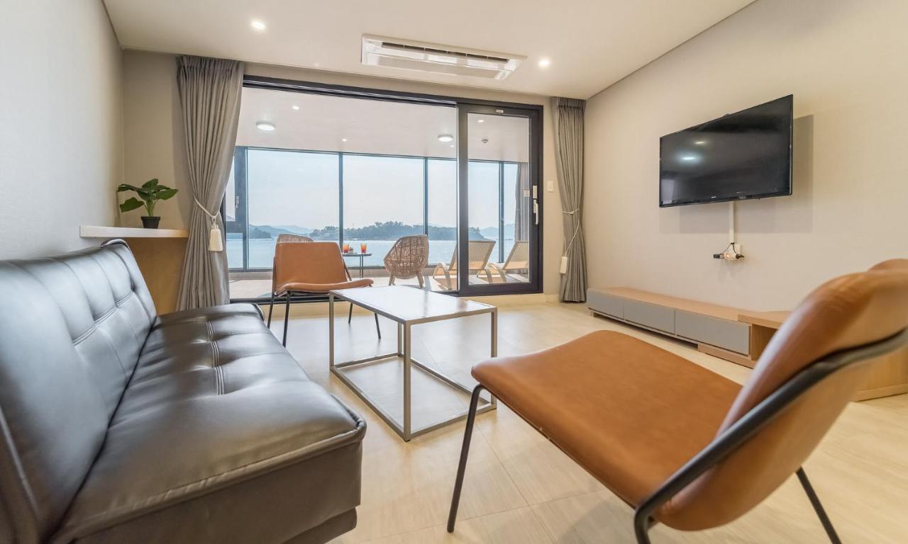 Arte Resort Spa&Pool Villa Sacheon Exterior foto