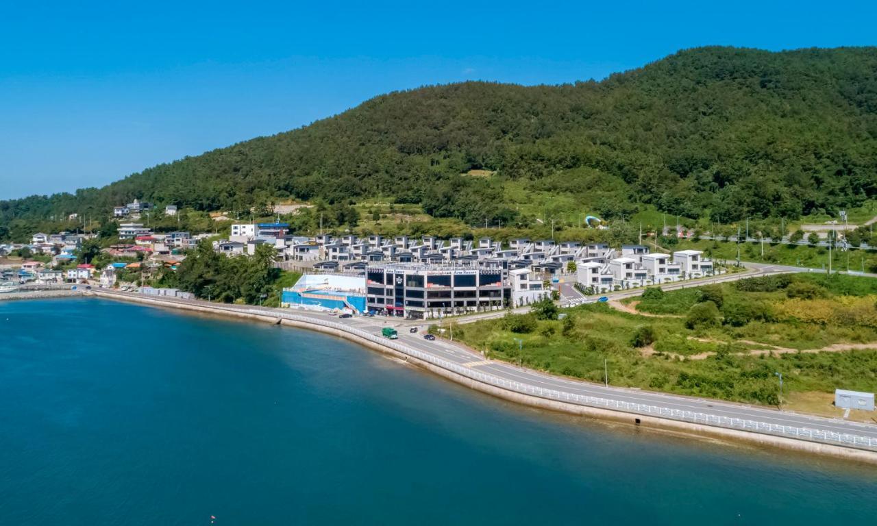Arte Resort Spa&Pool Villa Sacheon Exterior foto