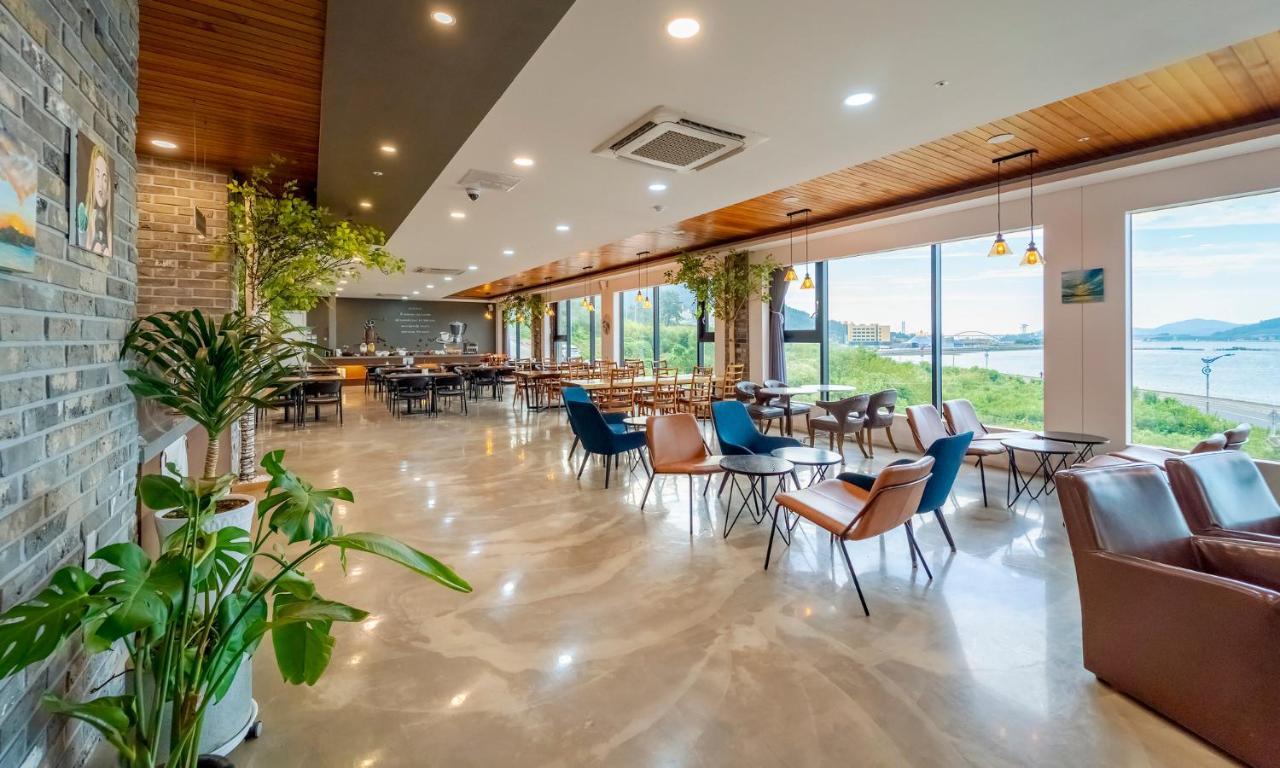 Arte Resort Spa&Pool Villa Sacheon Exterior foto